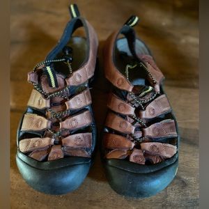 ✨KEEN Newport Leather Hiking Sandals✨